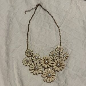 Elegant Floral Cream Necklace